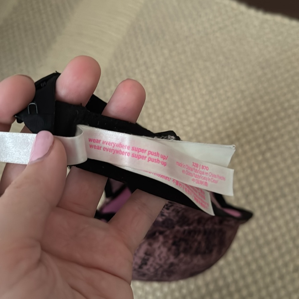 Pink Wear Everywhere Super Push Up Bra - Picture 4 of 4